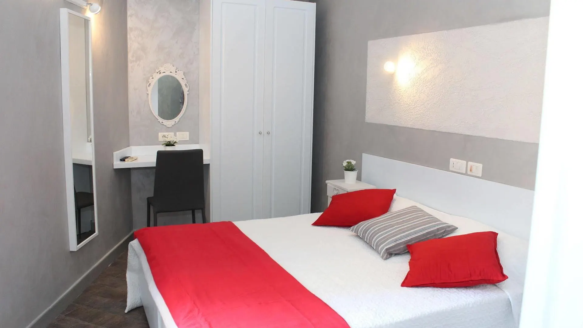 Hotel Residenza Nicola Amore Naples 3*,  Italy